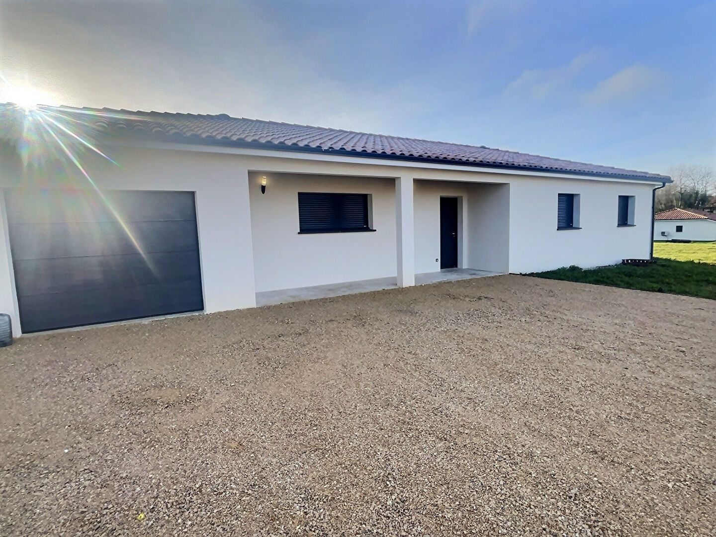 Maison récente contemporaine 120 m2, 3 ch , 1000 m2 terrain Caussade
