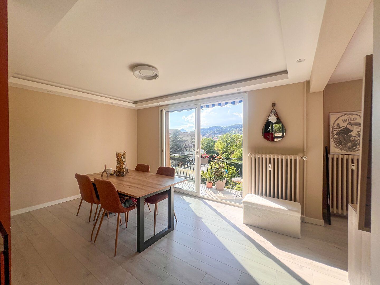 Coup de coeur ! Superbe T3 rénové avec balcon, cave et parking