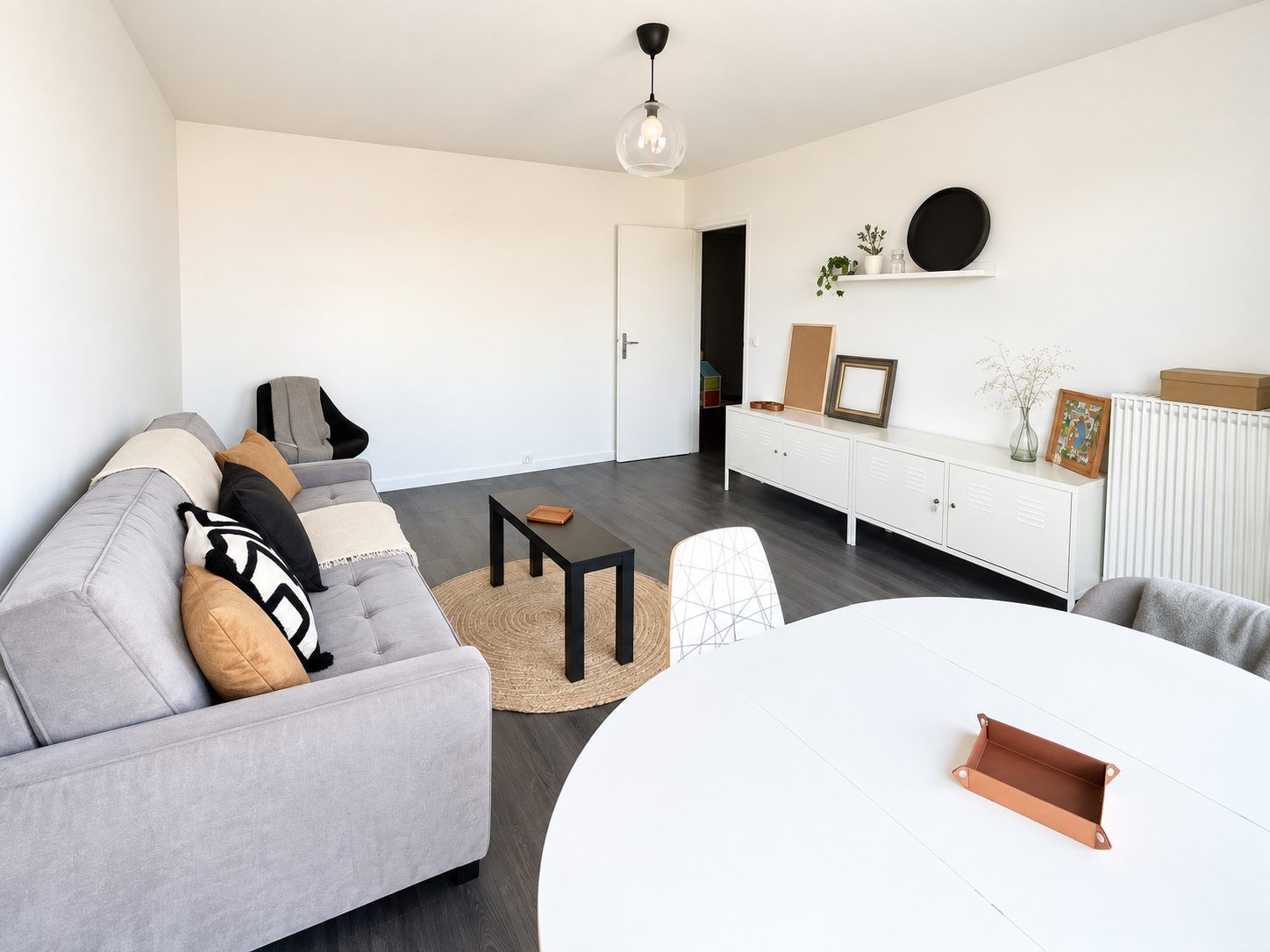 PANTIN – SECTEUR ÉGLISE – GRAND T2 MEUBLÉ 61 m² – 10e ÉTAGE