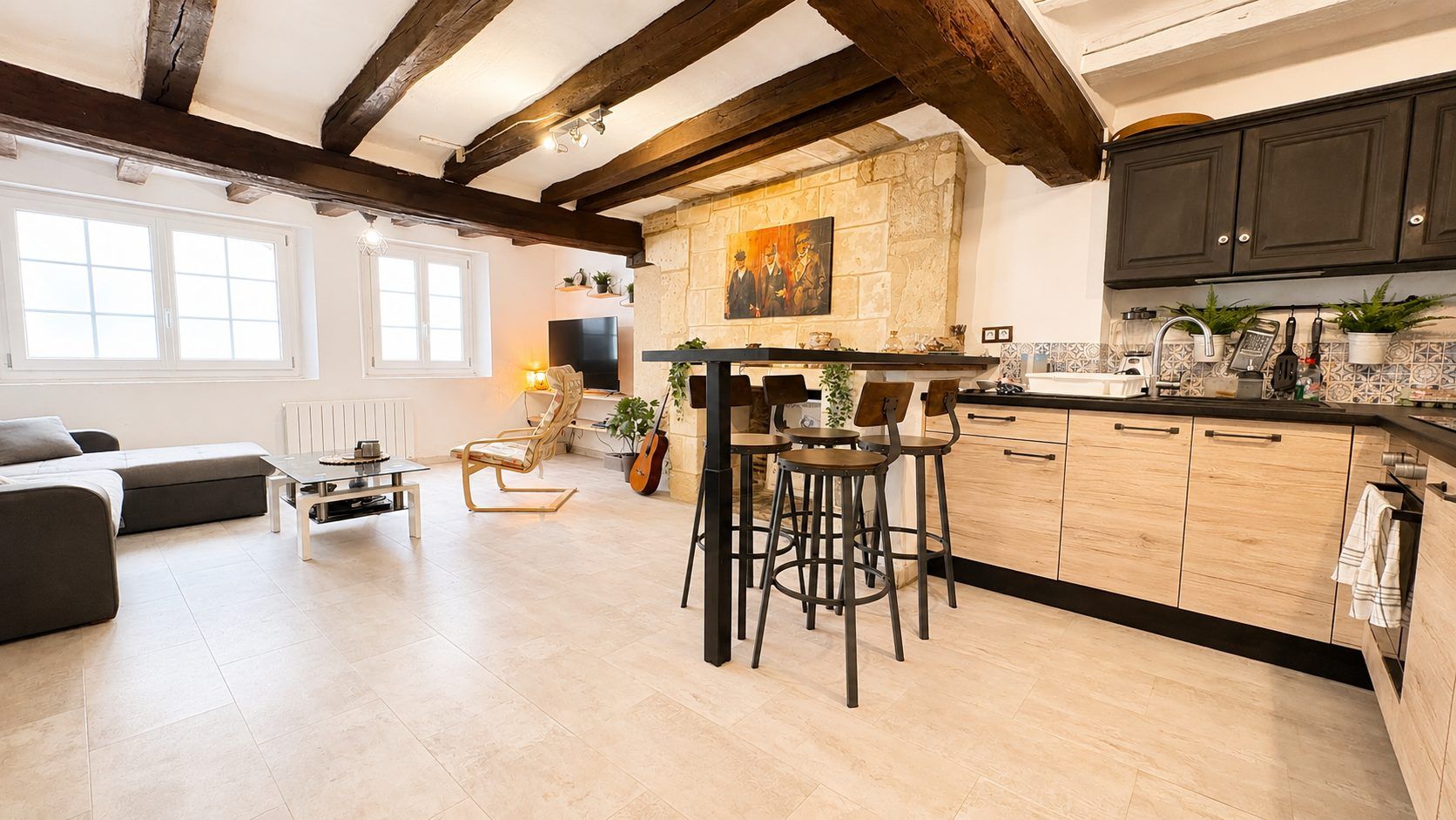 T2 meublé 53 m² avec cour privative ? Quartier Cathédrale Tours ? Charme ancien rénové