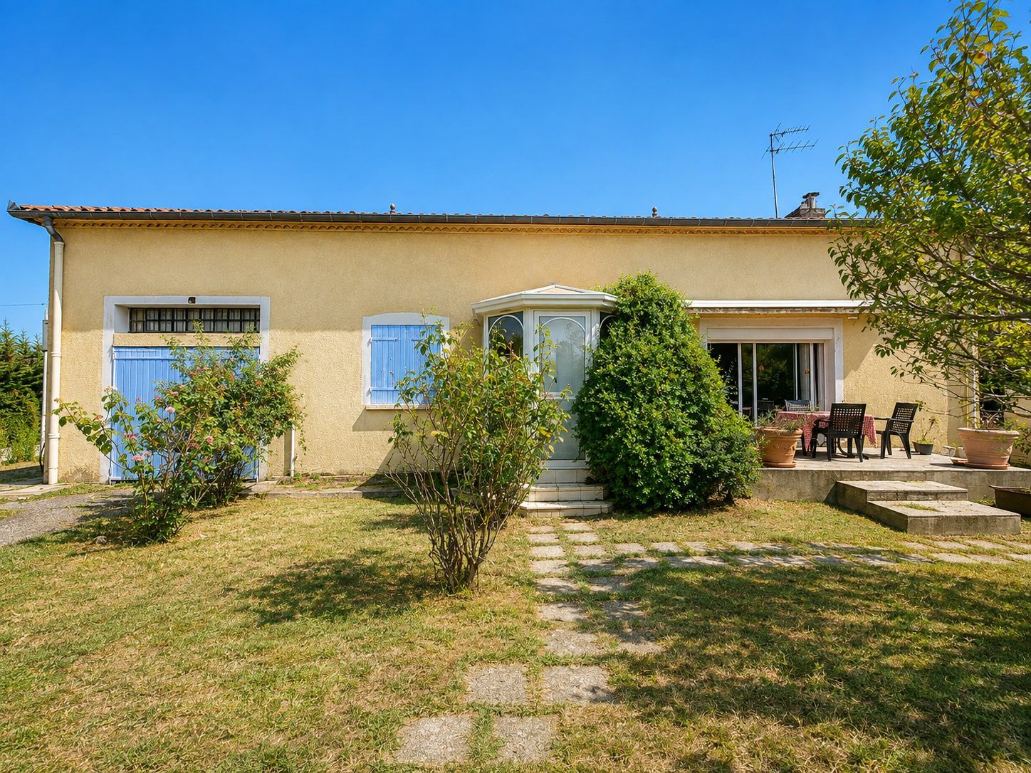 Maison 3 chambres + bureau, piscine et grande terrasse couverte - Castelsarrasin