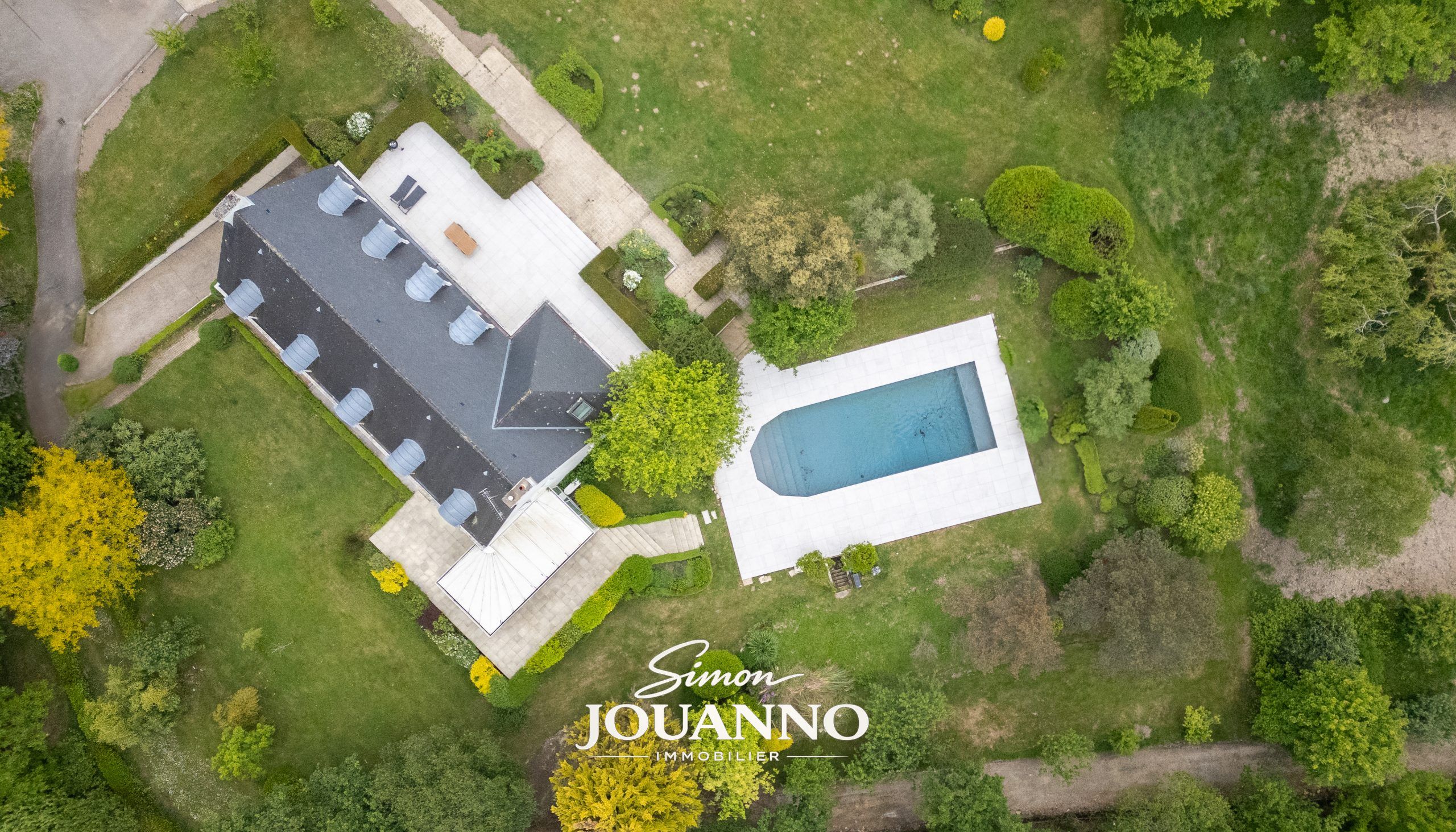 Grande propriété avec piscine, tennis et parc arboré