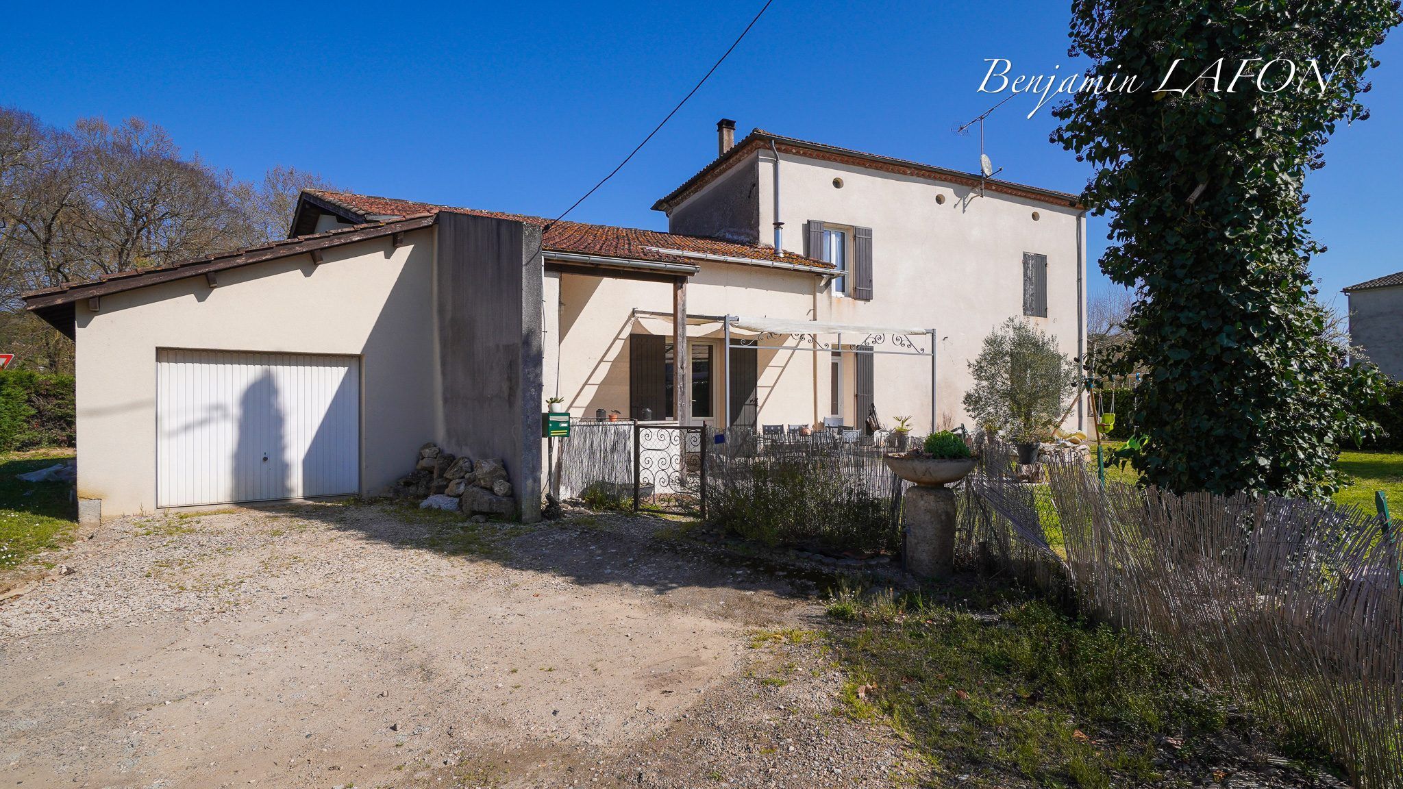 Charmante maison en pierre avec jardin clos - Proche Agen