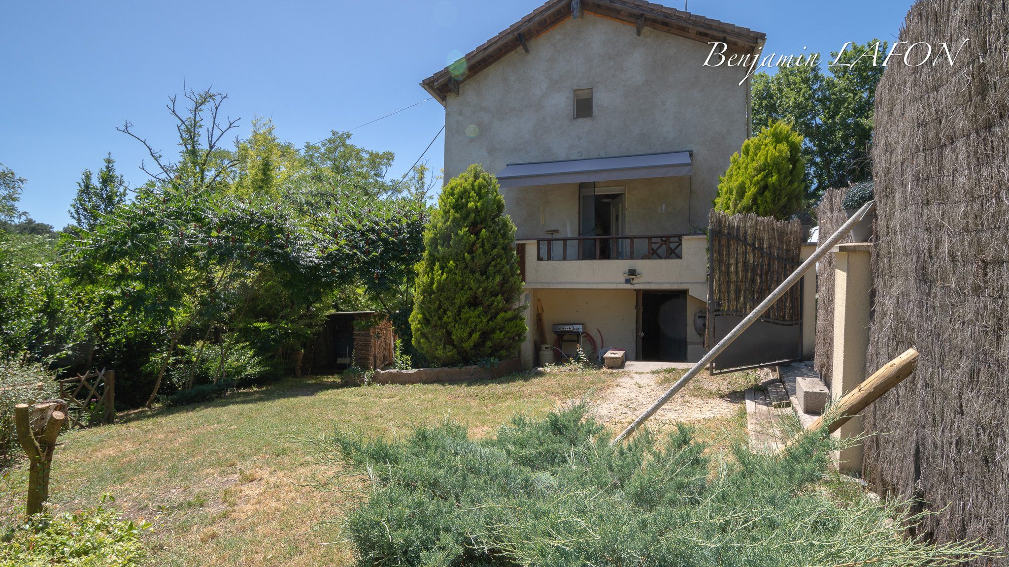 Maison de 117 m² sur terrain arboré d'environ 1 000 m²