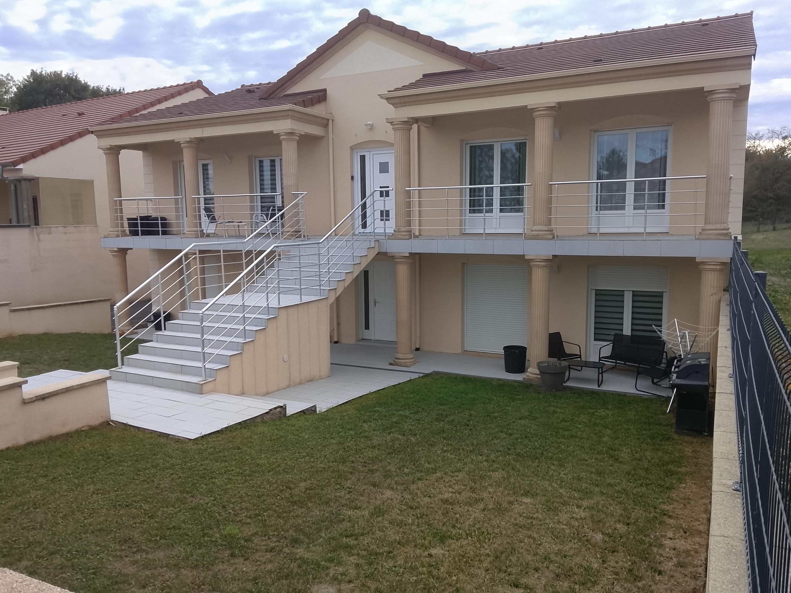À VENDRE – CHANCENAY – ENSEMBLE IMMOBILIER AVEC 2 APPARTEMENTS LOUÉS ET GRANDE HABITATION