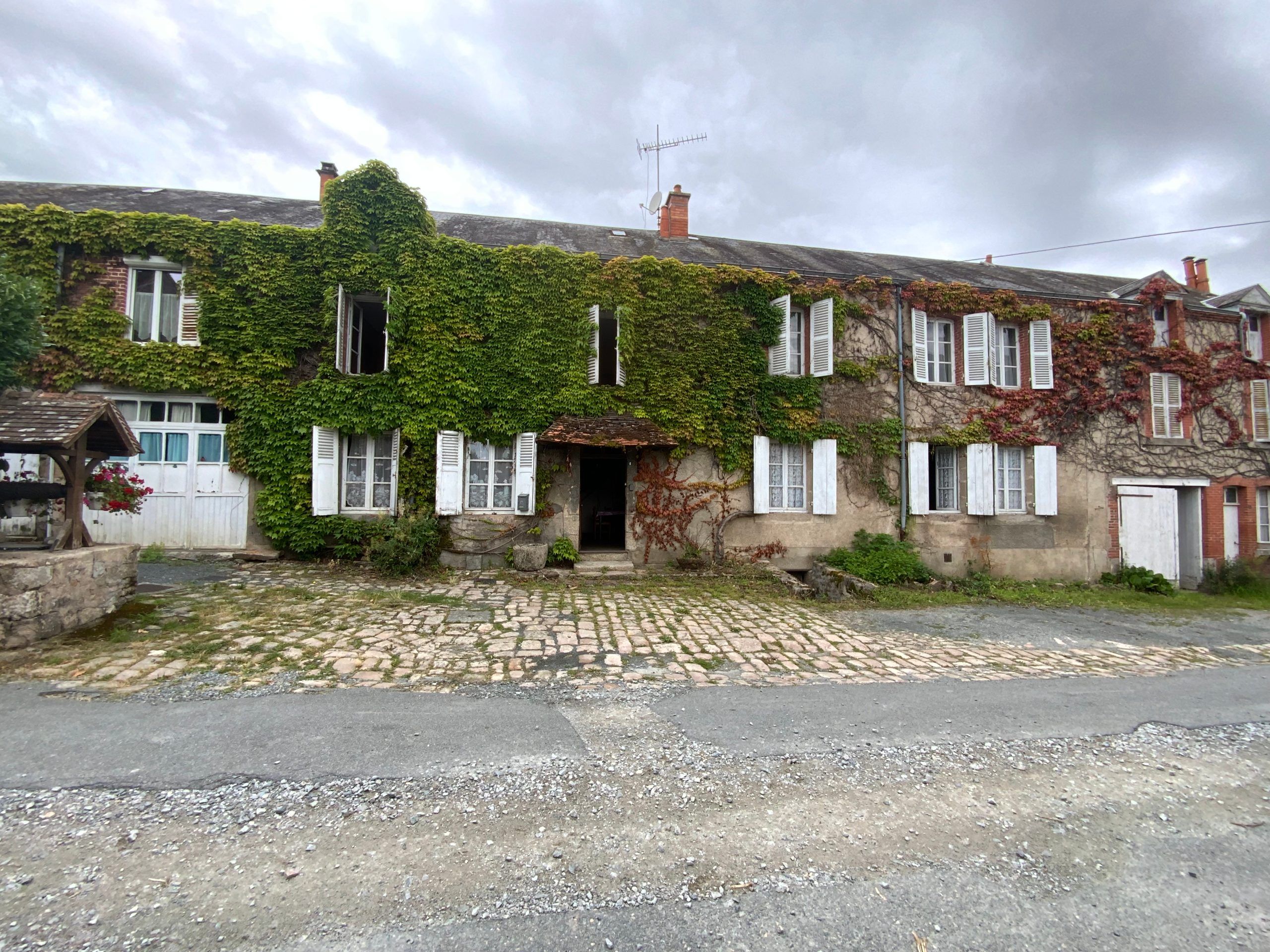 Maison de caractère  Châtelus-Malvaleix