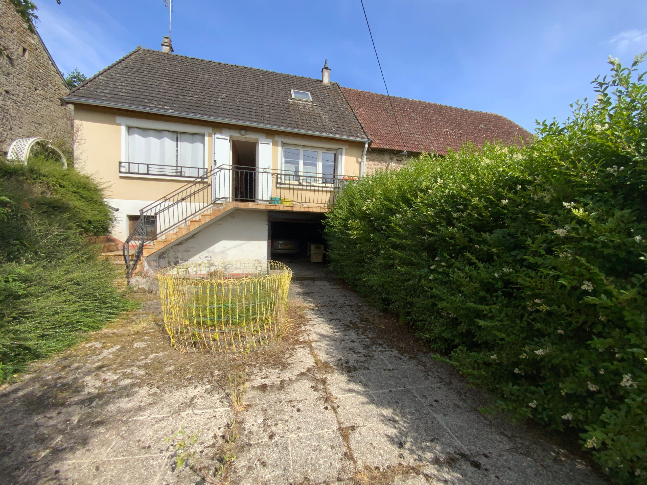 Pavillon année 70 avec terrain 