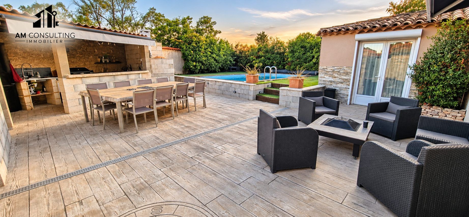 Terrasse de rêve au coucher du soleil.jpg