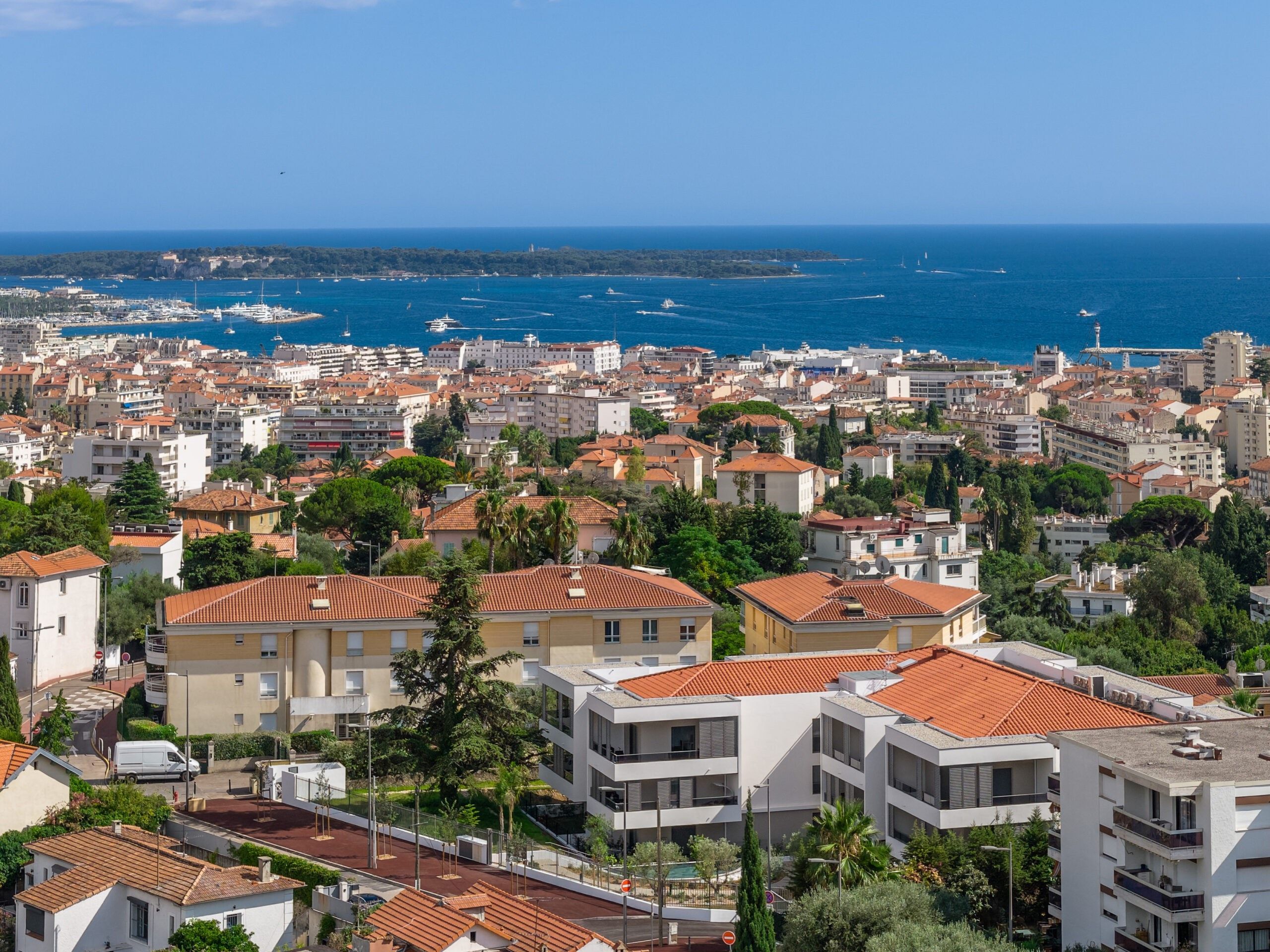 Cannes, 2 pièces en Dernier Etage avec Terrasse et Piscine