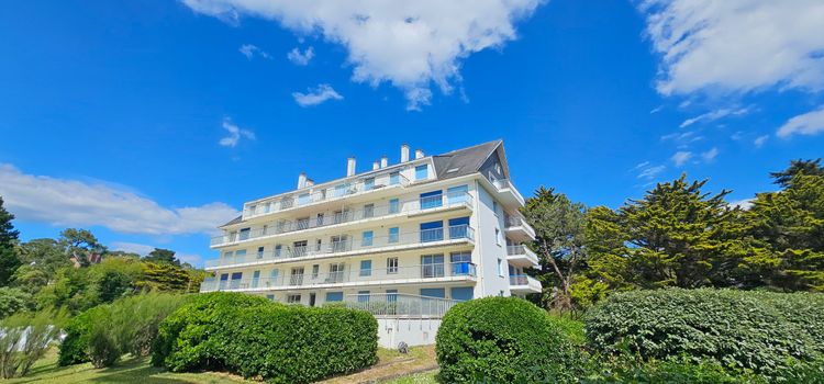 Appartement T3 60m² accès direct plage