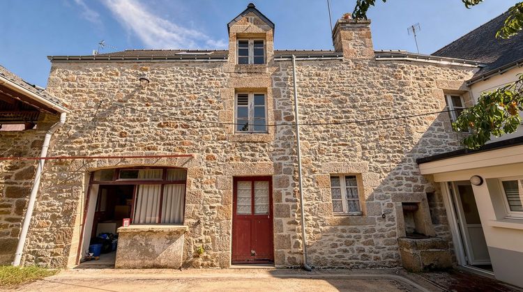 MAISON DE BOURG 4 CHAMBRES + LONGÈRE À RÉNOVER – GUERN