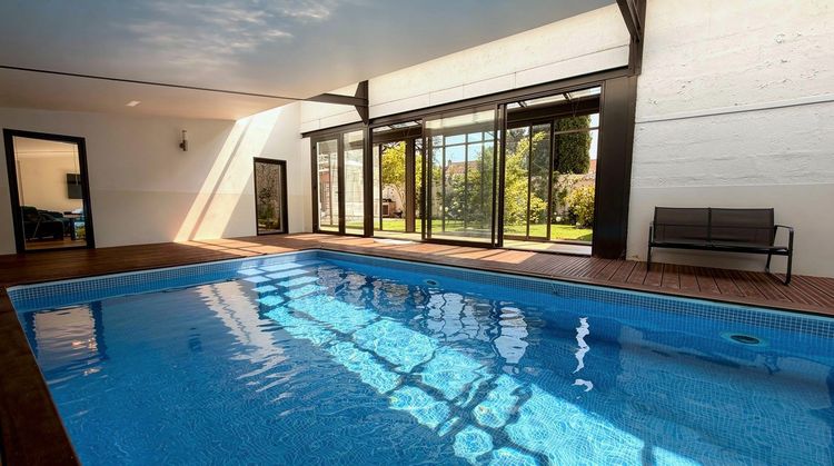 LOFT DE 480 M² – PISCINE 15 X 5 M – JARDIN – APPARTEMENT LOUÉ – MELUN