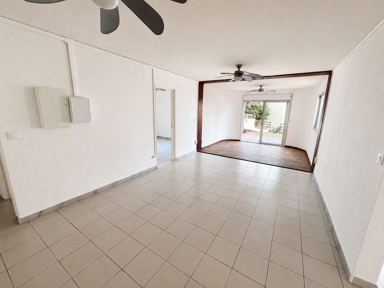 Rez-de-jardin 2 chambres - Plateau caillou