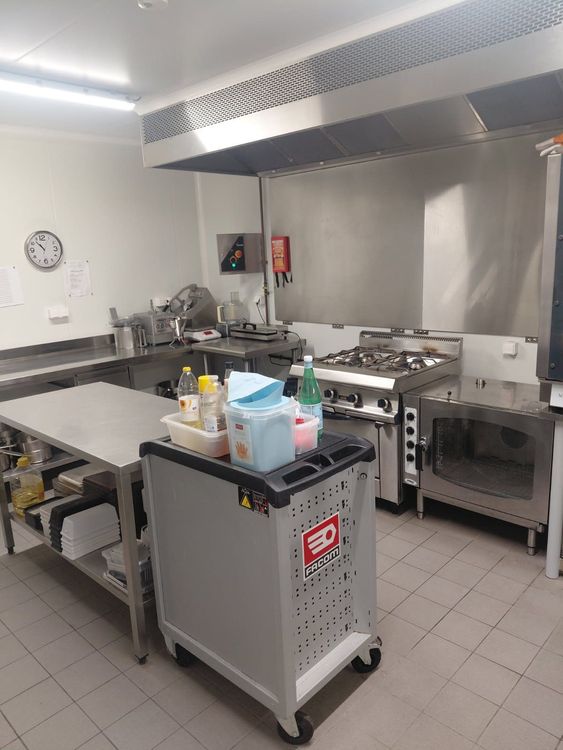 Divers professionnel Fresneaux-Montchevreuil